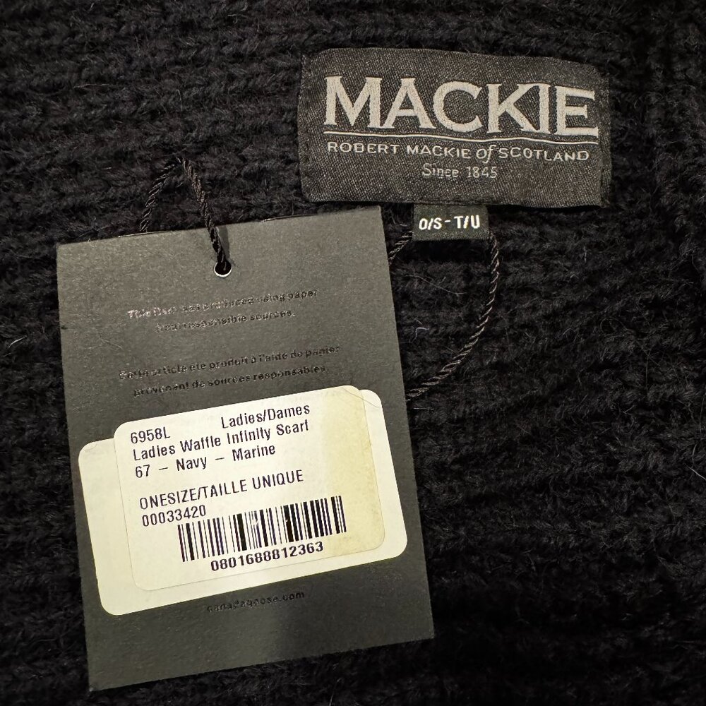 NWT Canada Goose Women Robert Mackie Ribbed Waffle Infinity Wool Scarf